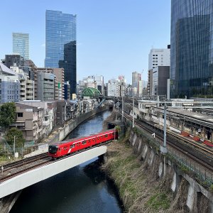 【東京街角クイズ】この写真、どこの橋から見た景色？