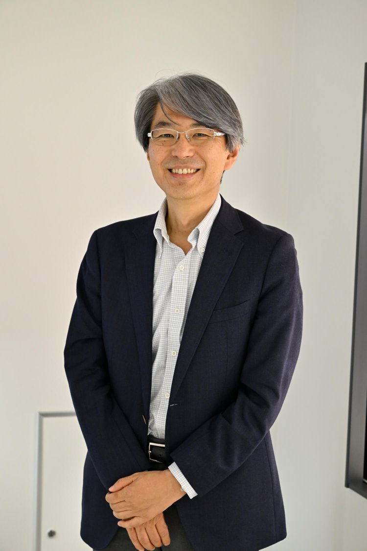 広報担当 宮寺昇さん。「見覚えのある時計がきっとあるはずです！」。