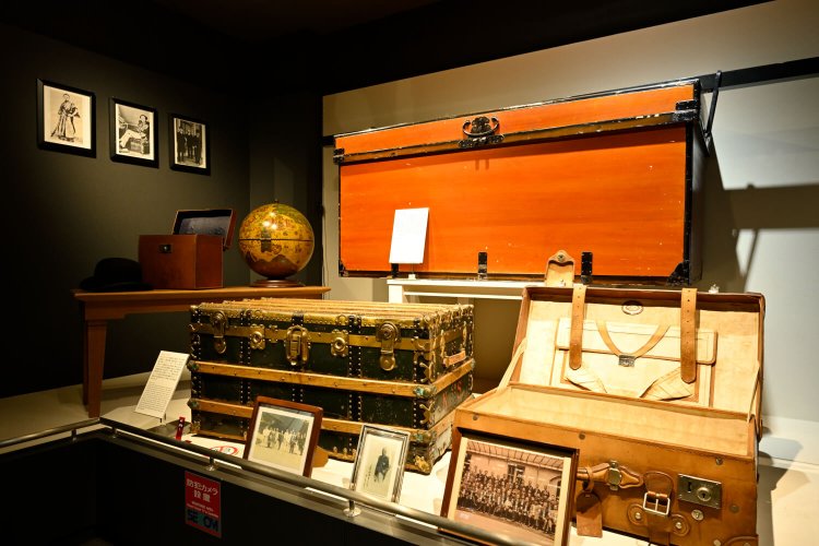 元内閣総理大臣・西園寺公望のキャビントランクなど。