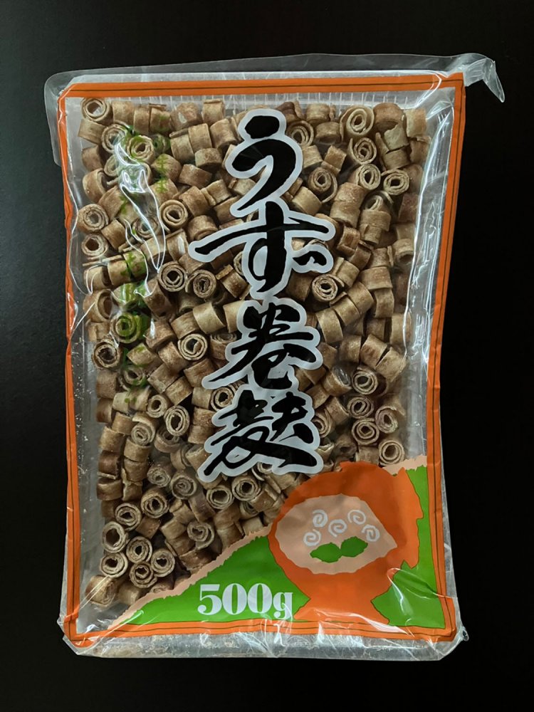 「うずまきだ！」と喜んで購入したが、500gの麩を消費するには何日かかるのだろうと計算してみる（村上製麩）。