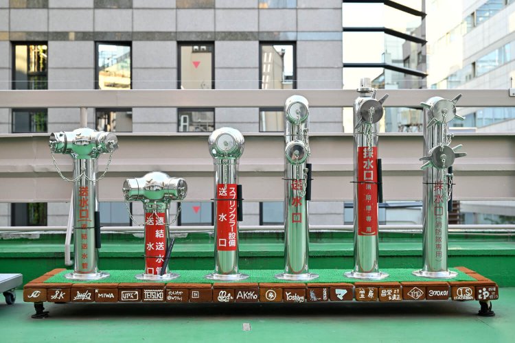 近年主流はステンレス製のスタンド式。