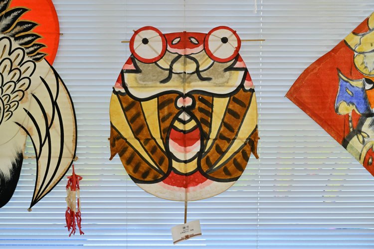 愛嬌のある香川県高松の蝉凧。