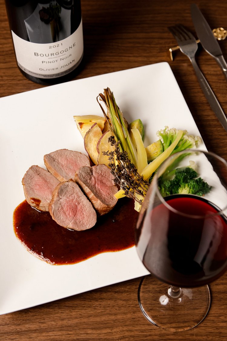 佐助豚のヒレ肉のロースト150g 1980円。