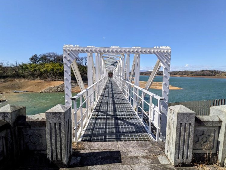 村山下貯水池第一取水塔。