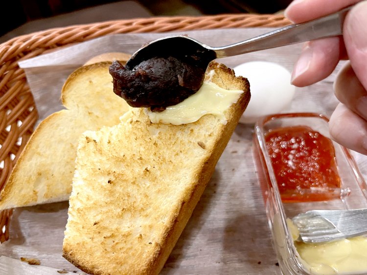 2口目はあん＆バターで。