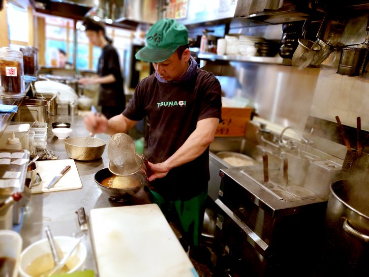 「信用第一」と、真摯にラーメンを作り続ける高橋店主。