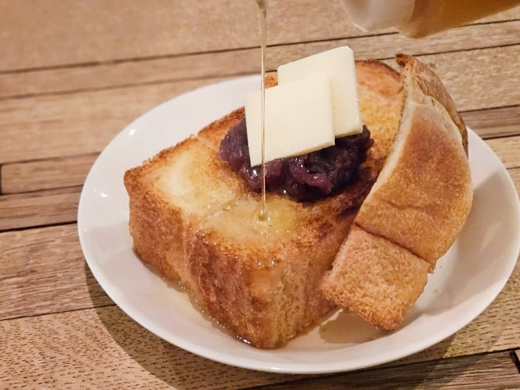 別添えのはちみつぶしゃー！ で、ウマウマ倍増にゃー♪