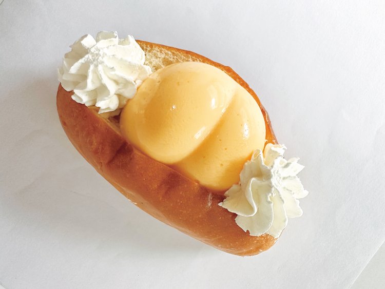 「春日部ぷりんパン」と似て非なる、おしりとあんこの危険な出会い「春日部プリプリケツぷりんパン」。