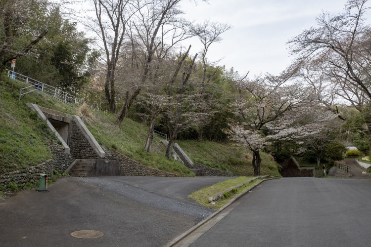 第2トンネル手前の弾薬庫。