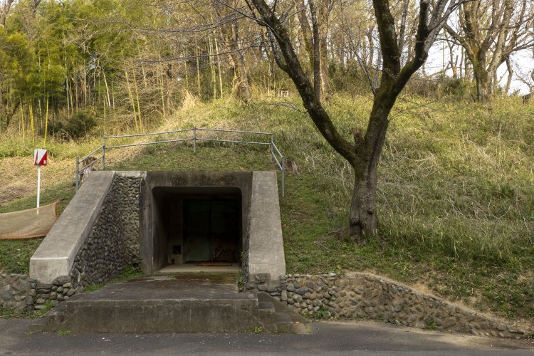 上部に通気口が見える。