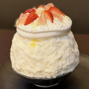 いちごカプレーゼ氷連