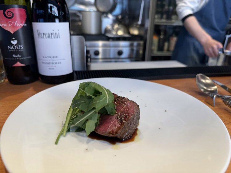 黒毛和牛、ランプ肉のアロスト マルサラを使ったソース（アロスト＝イタリア語でローストの意味）。