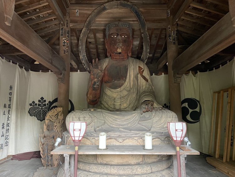 本堂とは別のお堂に祀られる特別感。