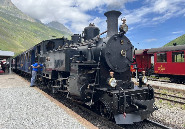 スイスでサステナブルな旅をしよう！ アルプスの絶景と伝統をめぐる③ フルカ峠を懐かしいSLで越える