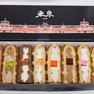 【東京駅改札内】ふわふわもサクサクも！ カラフルなワッフルが魅力の『R.L waffle cake』～黒猫スイーツ散歩 手土産編～