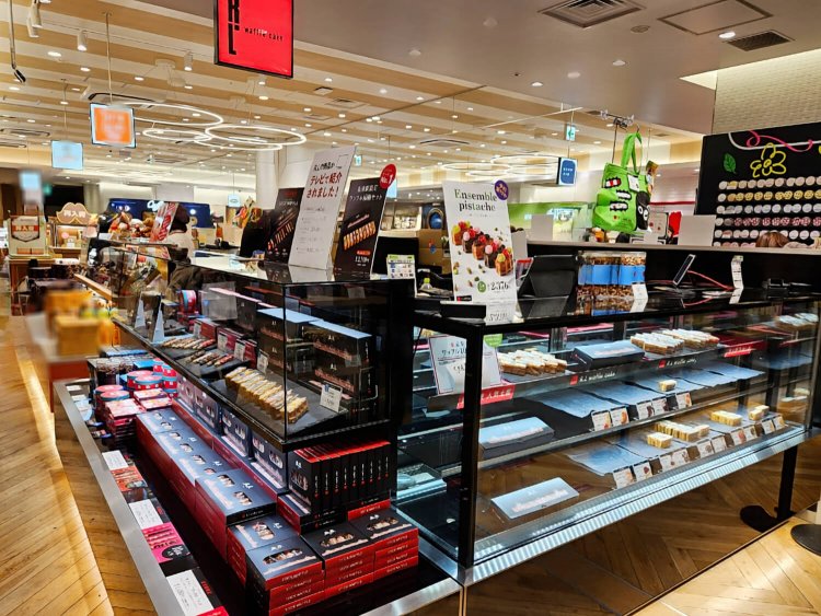 R.L waffle cake2東京駅手土産