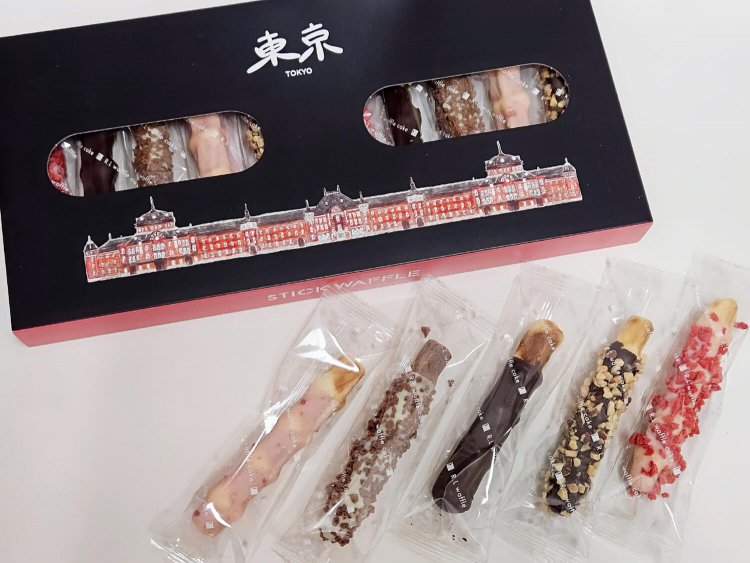 スティックワッフル10本入り 1944円。