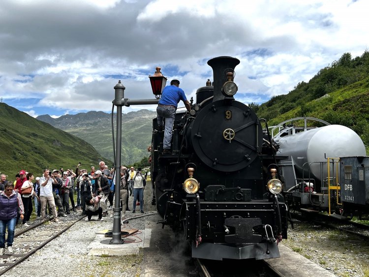 大人たちのこの熱狂ぶり！