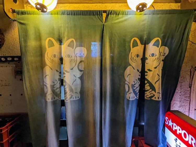 お通しが寿司、点数無視の刺身盛り！入りづらいからこそ、その先に待つ極上酒場／三鷹「むさしの弁慶」