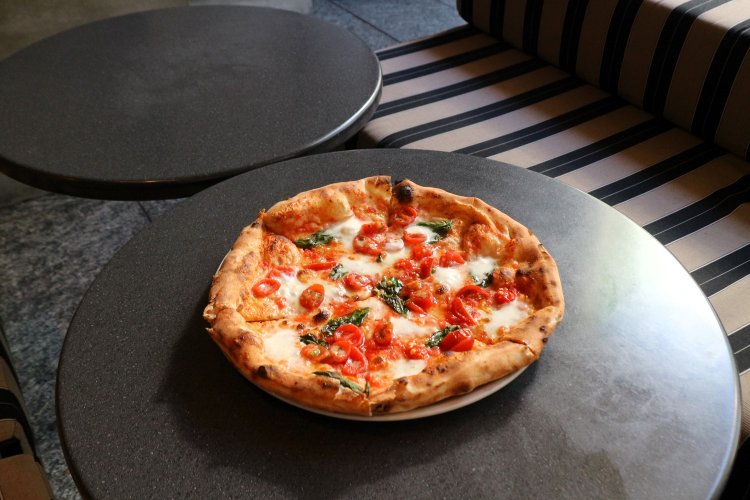 今回オーダーしたMargherita D.O.C.（マルゲリータD.O.C.）2640円。
