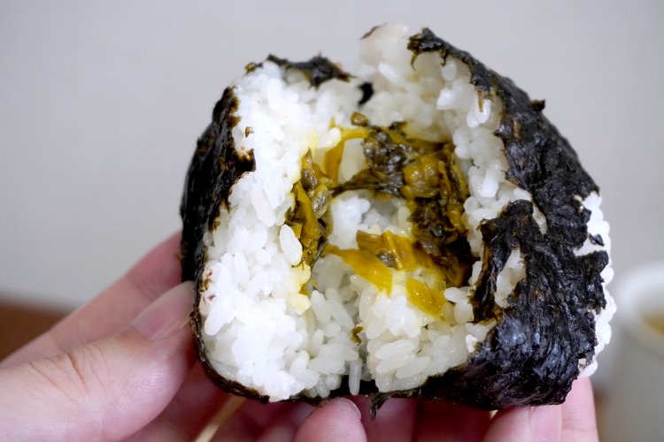 ピリ辛高菜170円（単品）。どれも具材がたっぷり入っているのがうれしい♪