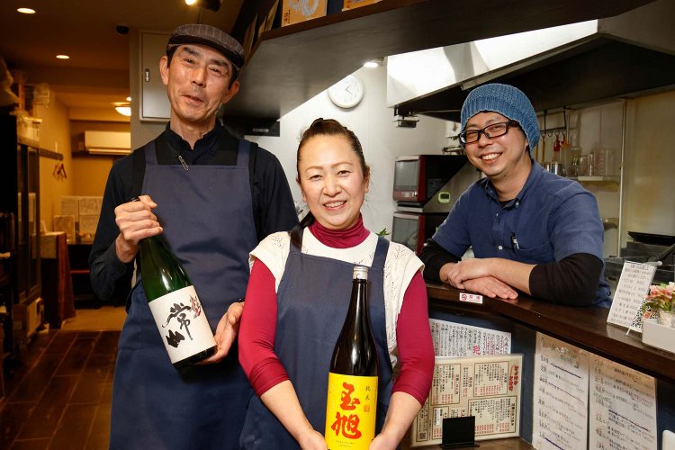 家族3人で切り盛り。