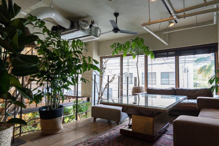 ロフトでのんびり過ごすのも良し。