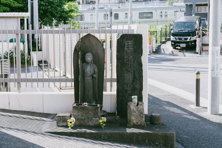 浦島地蔵。むかし観福寿寺という浦島太郎にまつわるものが置かれたお寺があり、その参道にいたお地蔵さんとのこと。