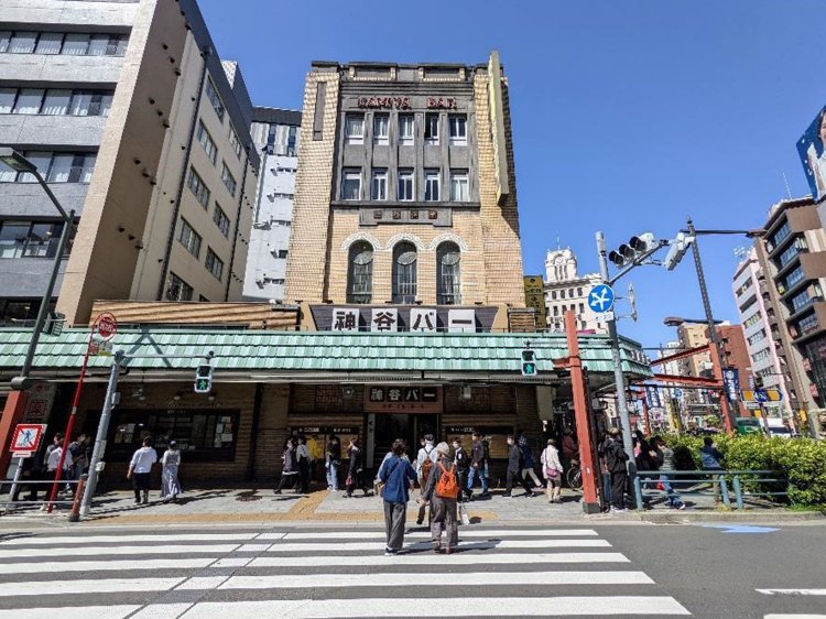 浅草『神谷バー』。