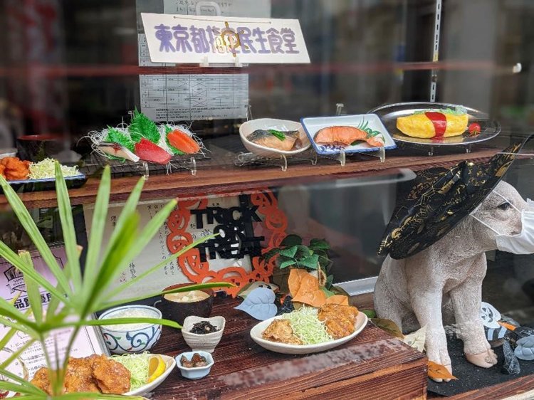 『野方食堂』のショーケース。