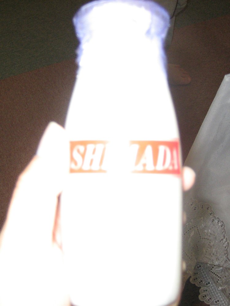 画質が悪いが、大地の芸術祭で訪れた新潟にて。津南町の島田牛乳（2009年）。