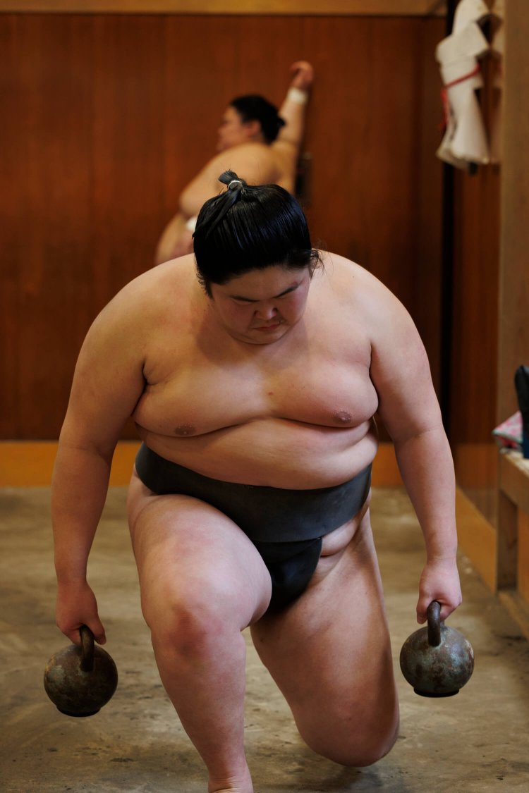 稽古中の筋トレも欠かせない。