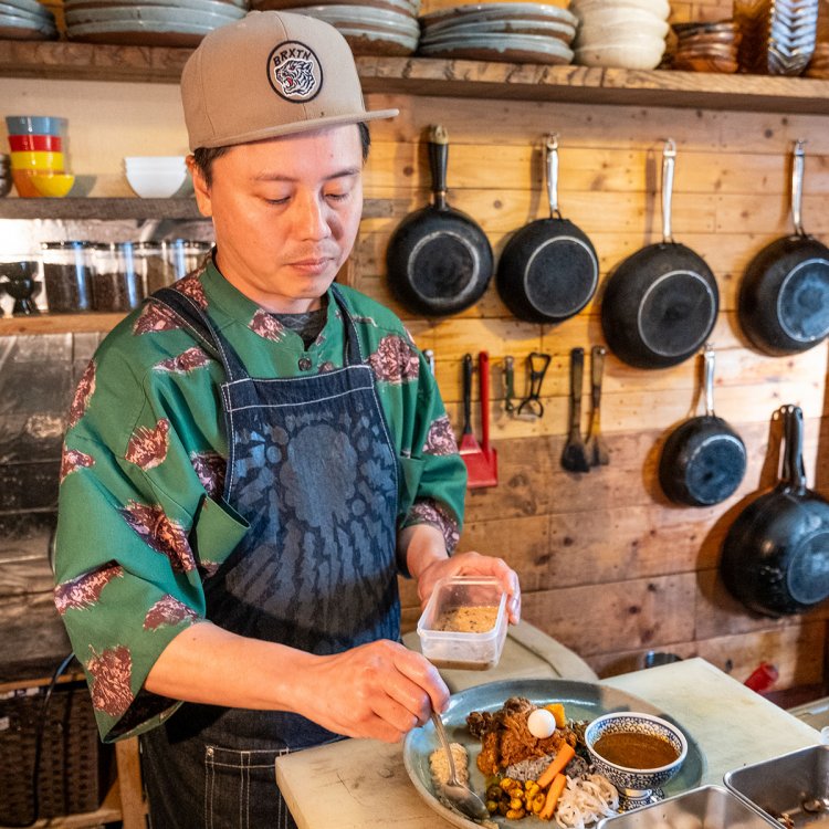 皿をキャンバスに見立てたかのような盛り付けにも丁寧な仕事ぶりがうかがえる。