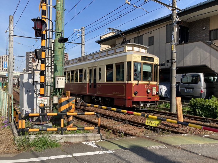 都電荒川線が、これまたいい味わいをかもし出す。