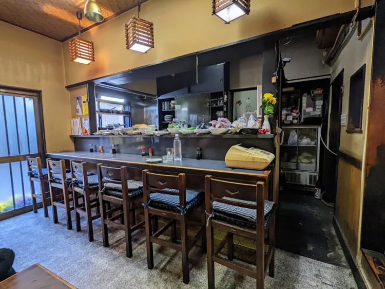 【酒場ナビ】花小金井の「虎居」