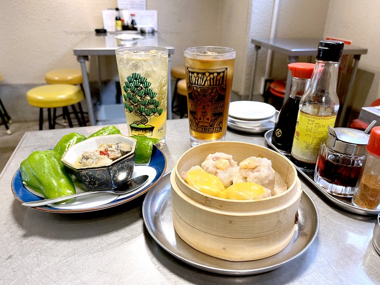 コロンとした焼売にポテンとした牡蠣をアテに飲むのもいいんじゃない？