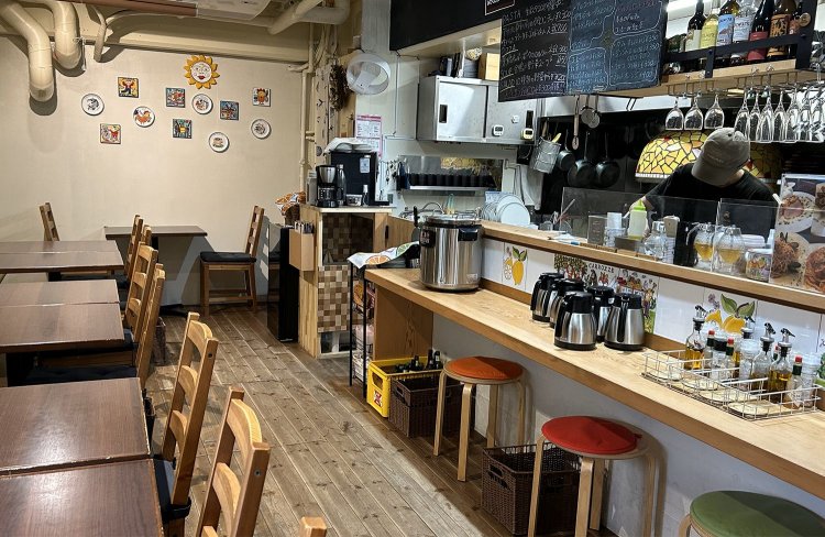 久保田さんが手がけた店内の様子。