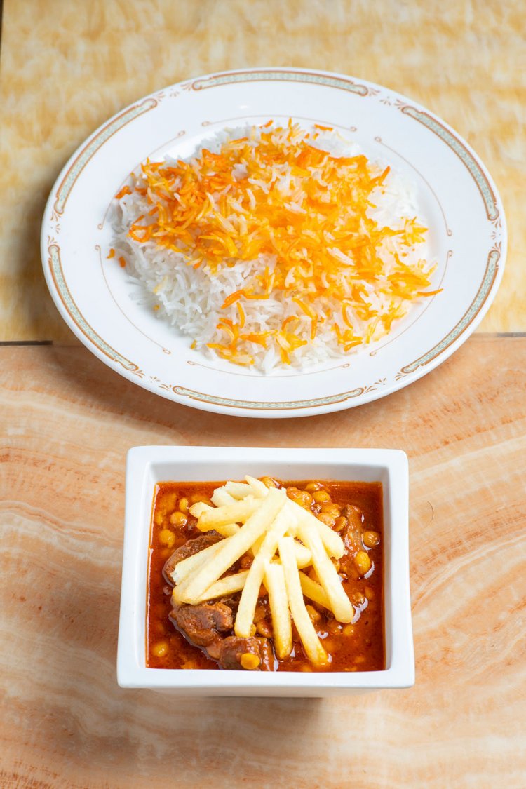 ラムのトマトシチュー、ゲイメ850円はライスとよく合う。