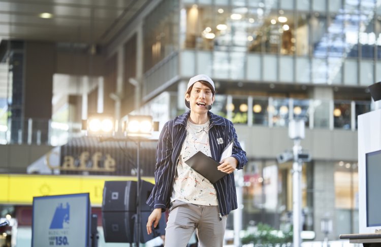 モニターには4択クイズが表示され、参加者全員で正答数を競いました。