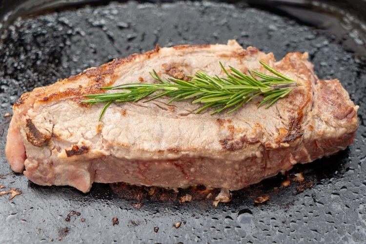 400gのサーロイン塊肉を目の前で！