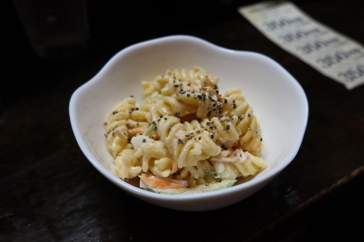 酒の席にあるとうれしいマカロニサラダ。