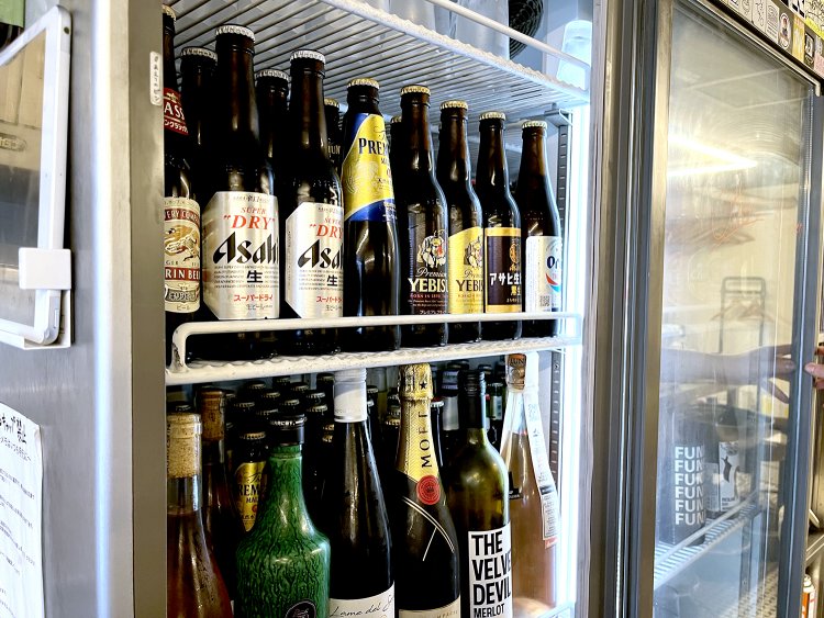 国産ビール650円はキリン、アサヒ、サッポロの3大メーカーのものが揃っている。