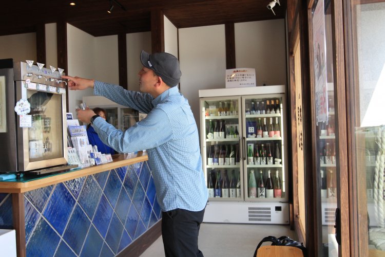 店舗1階では4種ほどを無料試飲できる。