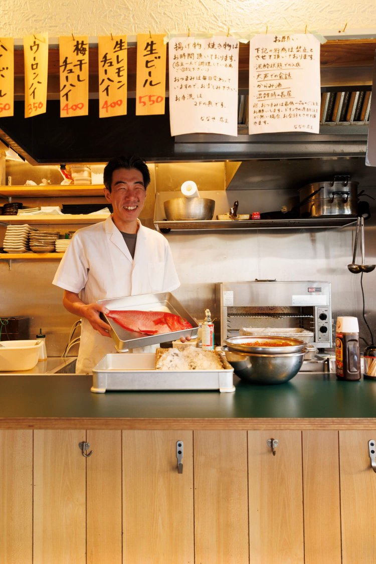 「毎日豊洲に通ってます」と井下さん。井下さんは人形町の名酒場『笹新』の出身。