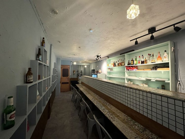 【荒川102】旅行気分のダイニングバー