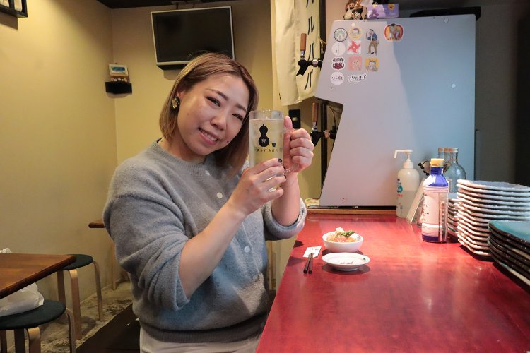 中野『スシバルパパ』は種類豊富な日本酒と料理人歴35年のパパの料理がYABAI！【DASH・チサコの 飲んだらYABAI！】