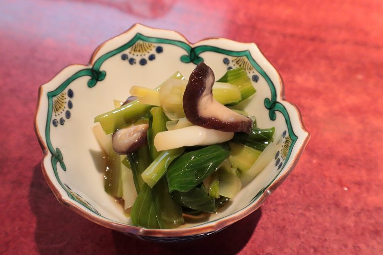 うるいのおひたし400円。椎茸との相性も抜群！