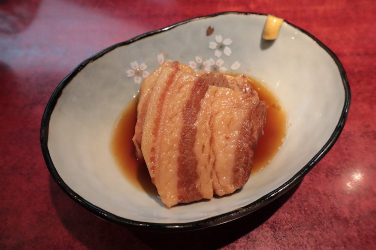 豚角煮800円はとっても柔らかくて、口の中でとろける～。