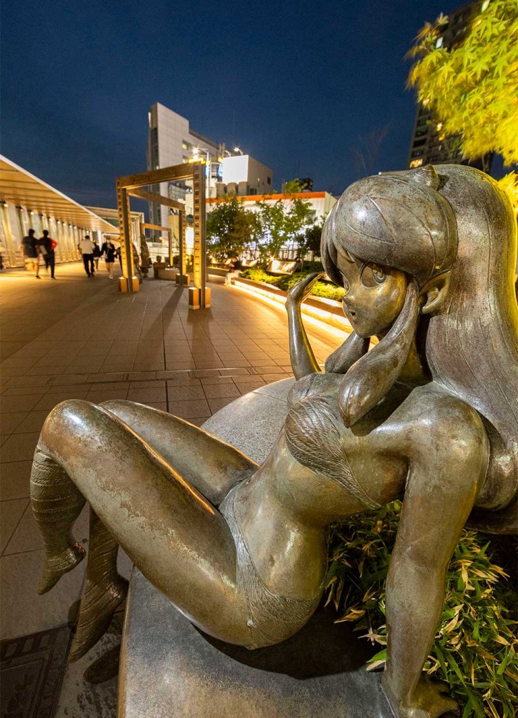 地元民の帰宅を待つラムちゃん。