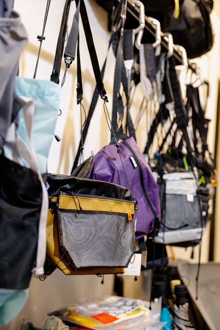 バックパックやサコッシュはタイプいろいろ。